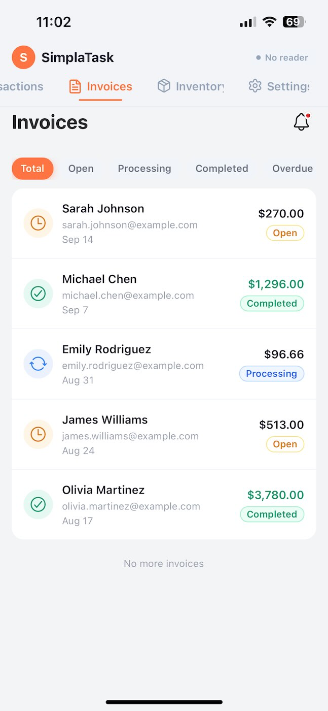 Detalle de factura en la app SimplaTask con estado y datos del cliente